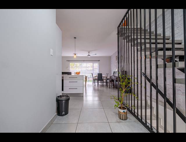 4 BEDROOM DUPLEX FOR SALE IN RED HILL